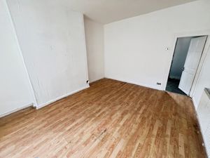Lounge- click for photo gallery
